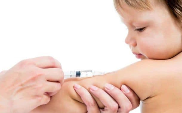 Ekspert: mniej niż 1 proc. dzieci do 5. r.ż. szczepionych przeciw grypie
